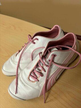 Y2K vintage puma sneakers